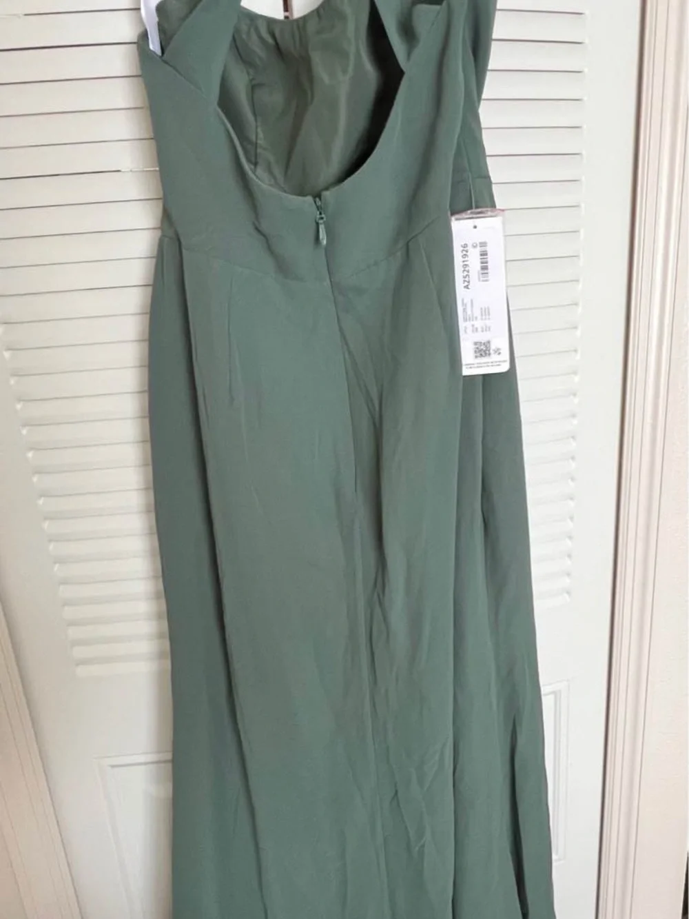 Cowl Scoop Chiffon Mermaid Dress, size A10 (Azazie sizing), new with tags.